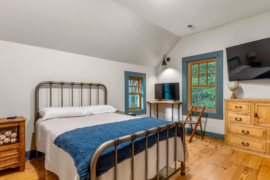 Photo of 32 Lantern Cove Road