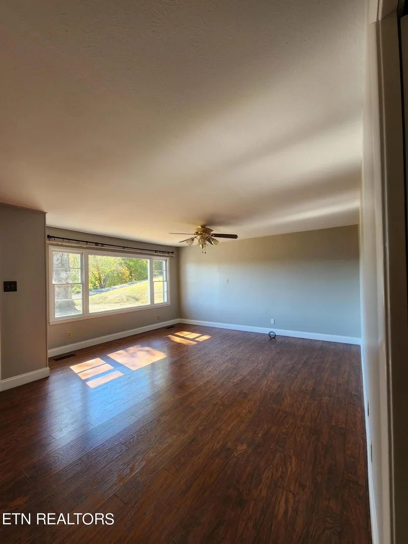 Photo of 156 Hudson Lane