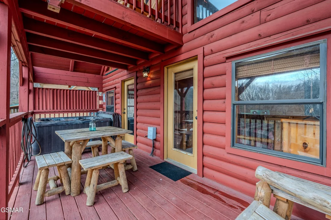 Photo of 513 Hideaway Ridge Circle