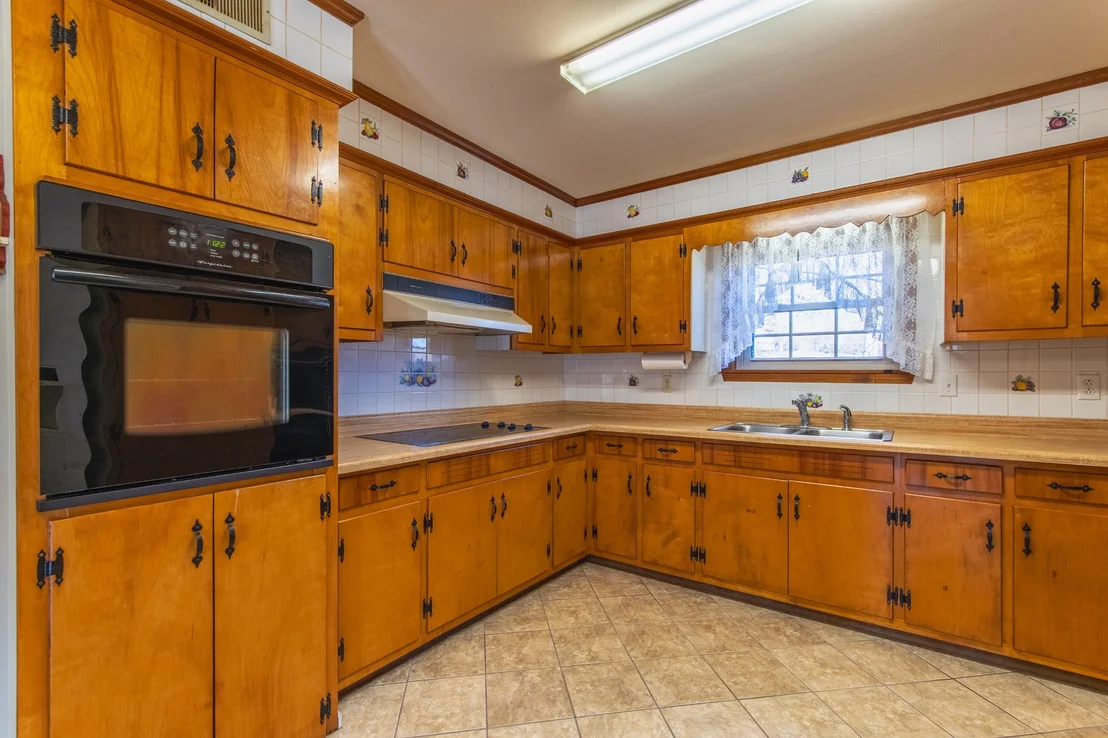 Photo of 605 Robinson Rd