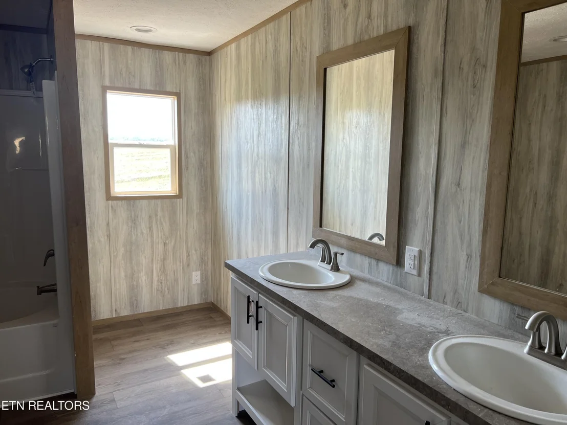Photo of 180 Schertz Lane