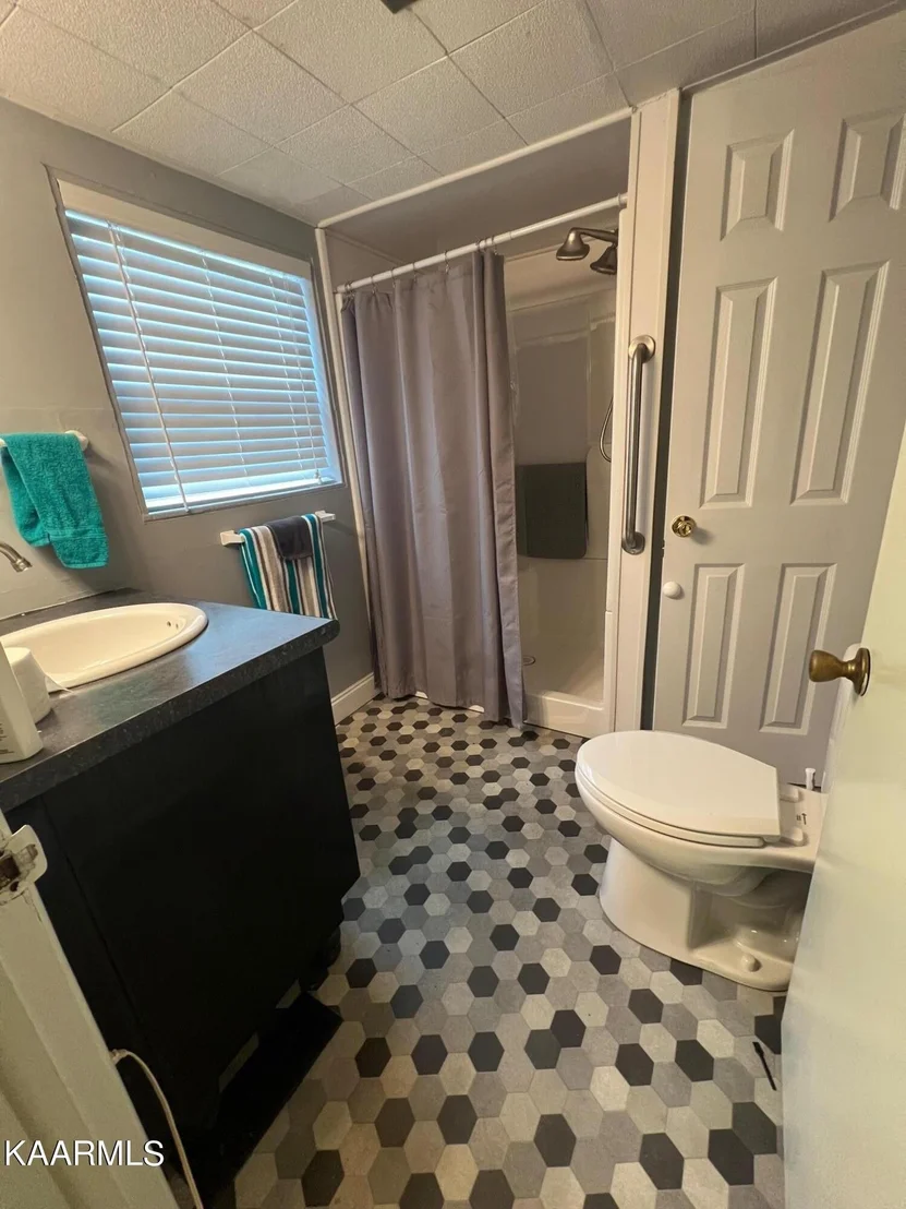Photo of 392 Chambers Lane