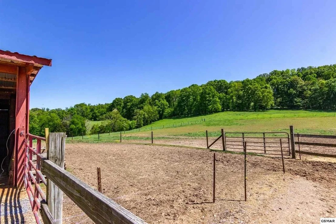 Photo of 633 Johnson Road