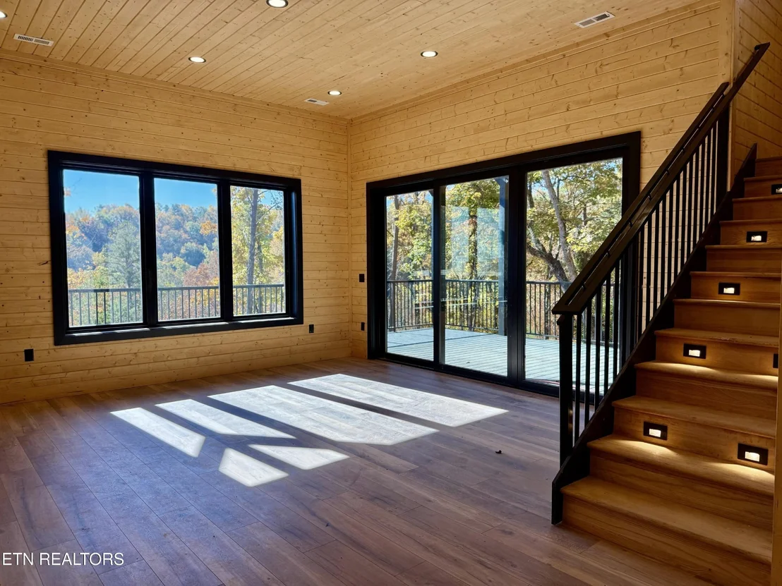 Photo of 1546 Bear Valley Rd