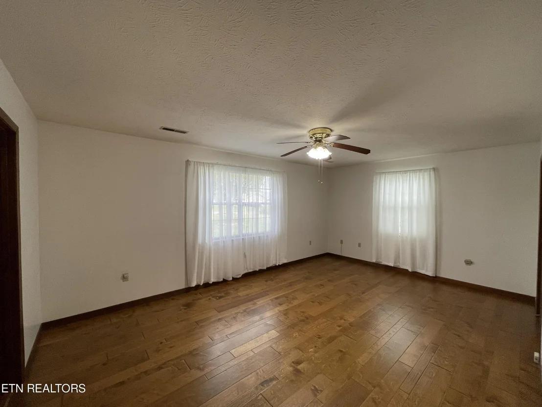 Photo of 421 Woods View Circle
