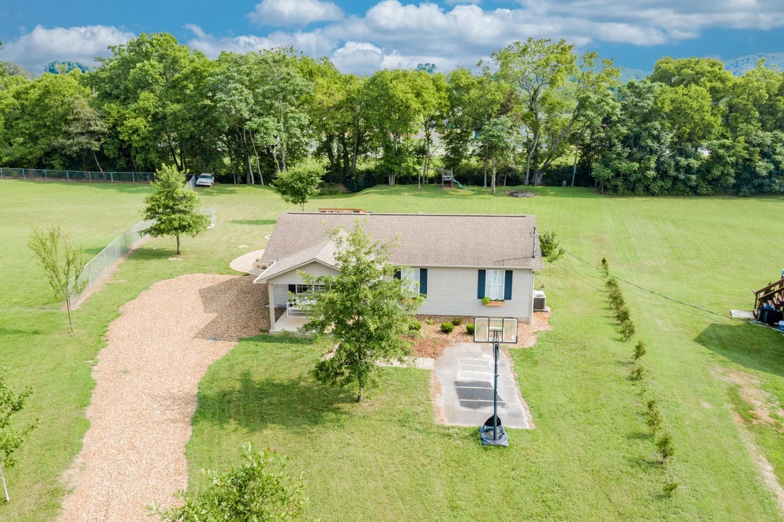Photo of 709 Ross Drive