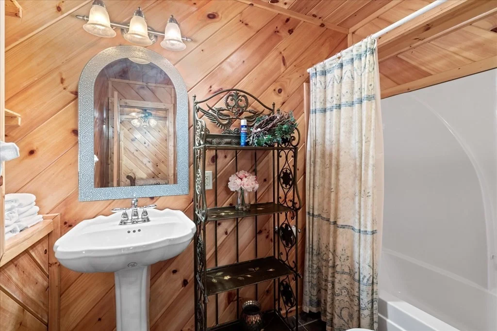 Photo of 2737 Pine Crest Lane