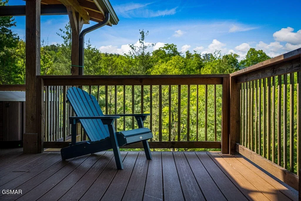 Photo of 335 Hawken Drive