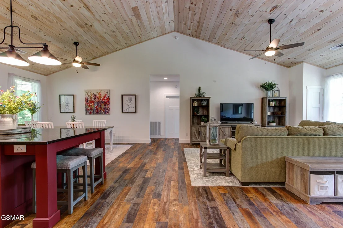 Photo of 3882 Thomas Cross Road