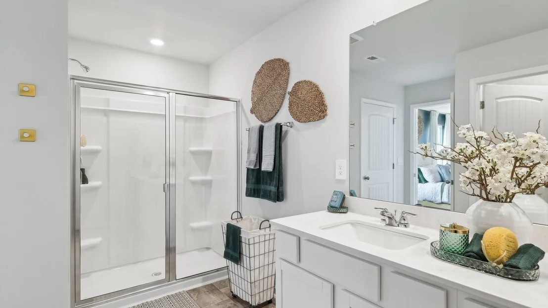 Photo of 4926 Sandringham Lane