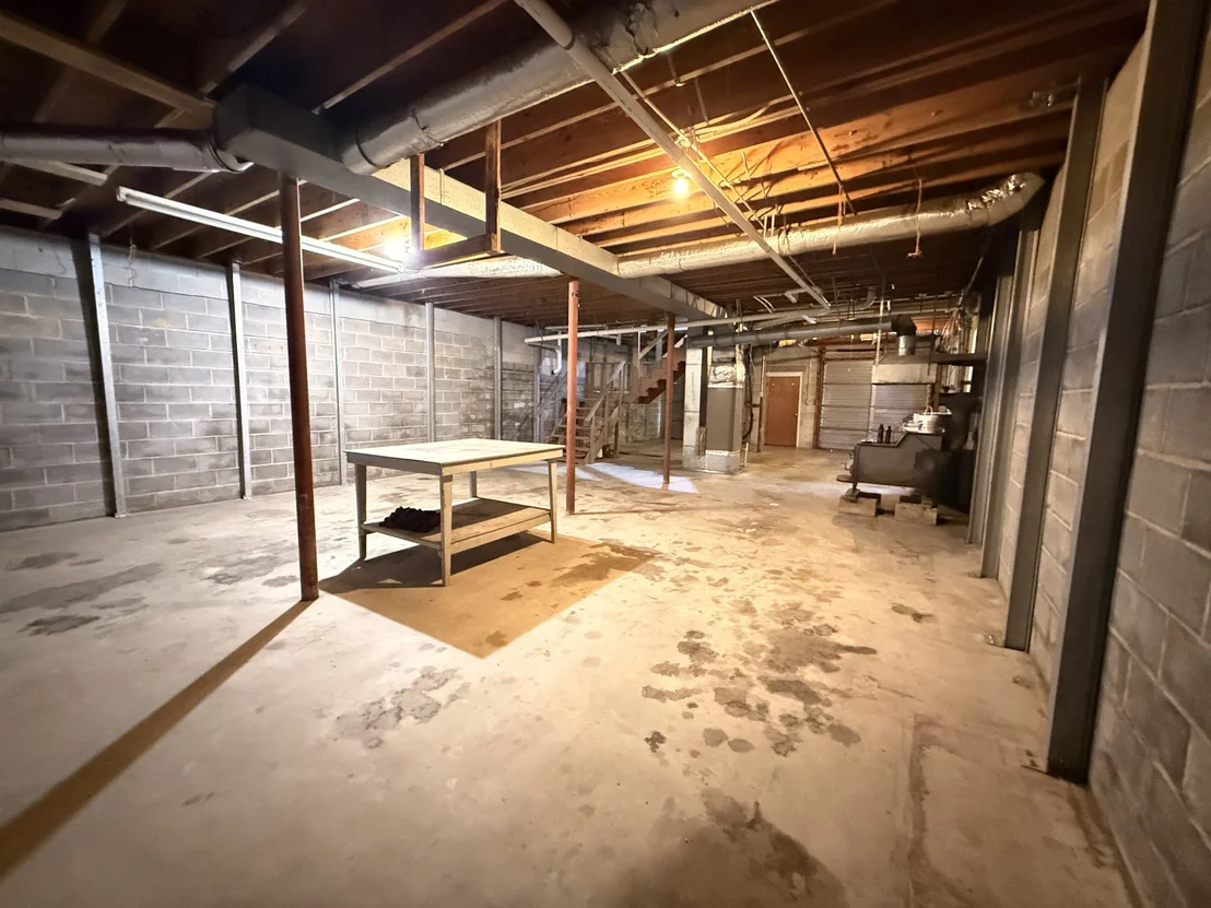 Photo of 547 Van Davis Road NW