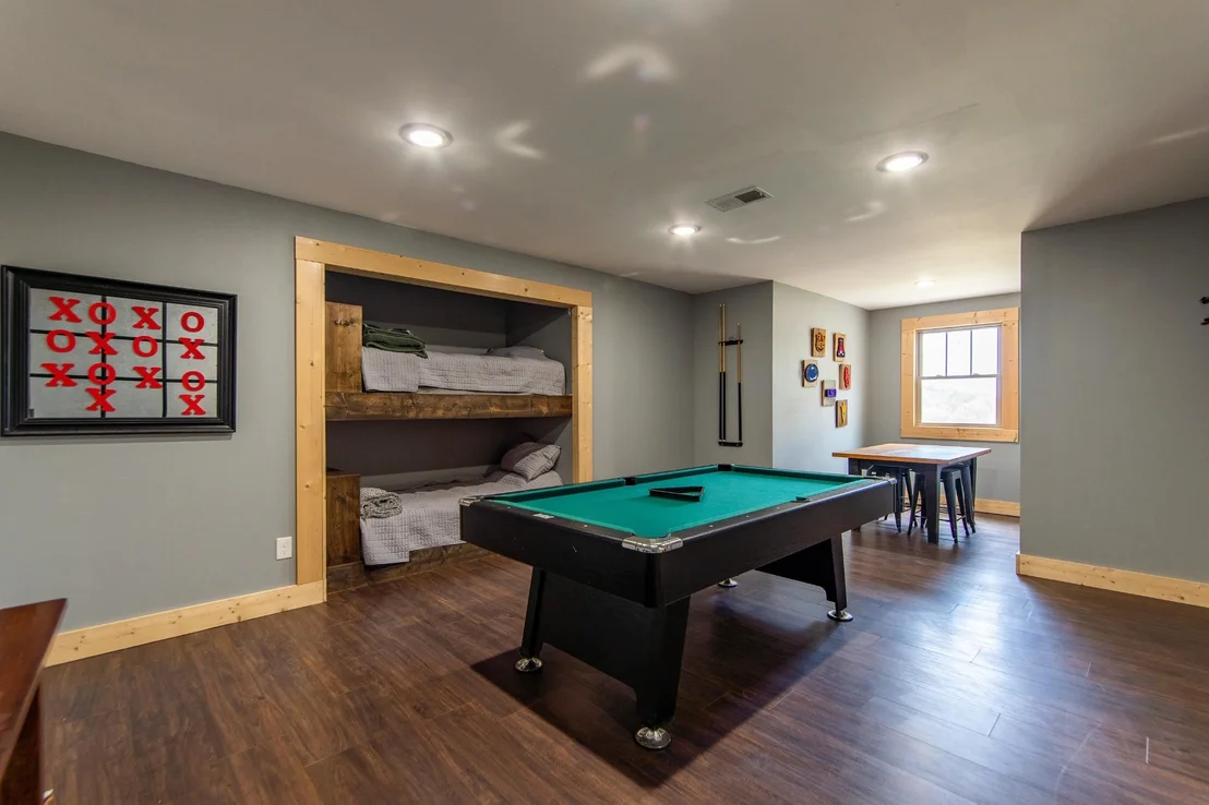 Photo of 800 COX DR
