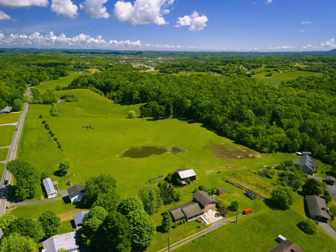 Photo of 1689 Ridge Road