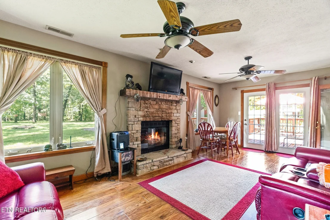 Photo of 945 Circle Drive