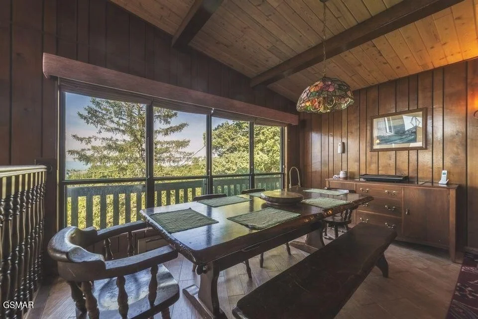 Photo of 1020 Clingmans View