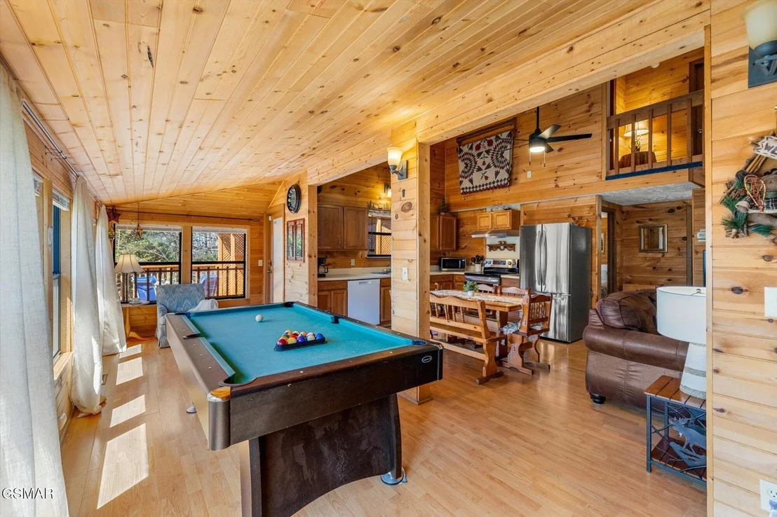 Photo of 2124 Windy Lane