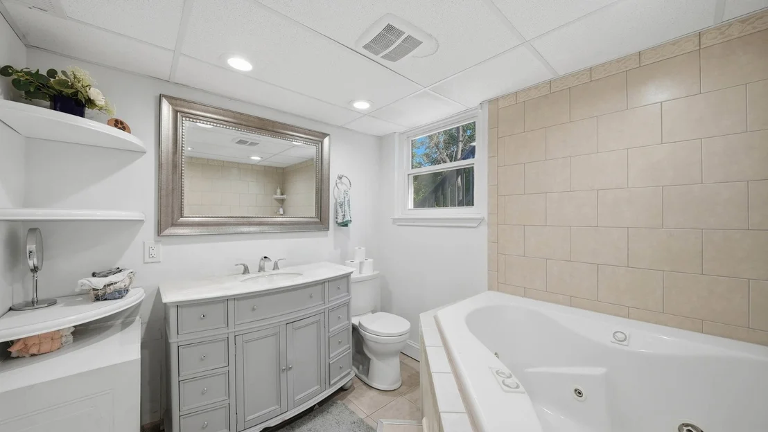 Photo of 4702 Enterprise Lane