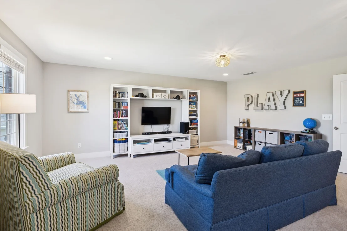 Photo of 7025 Headwaters Dr