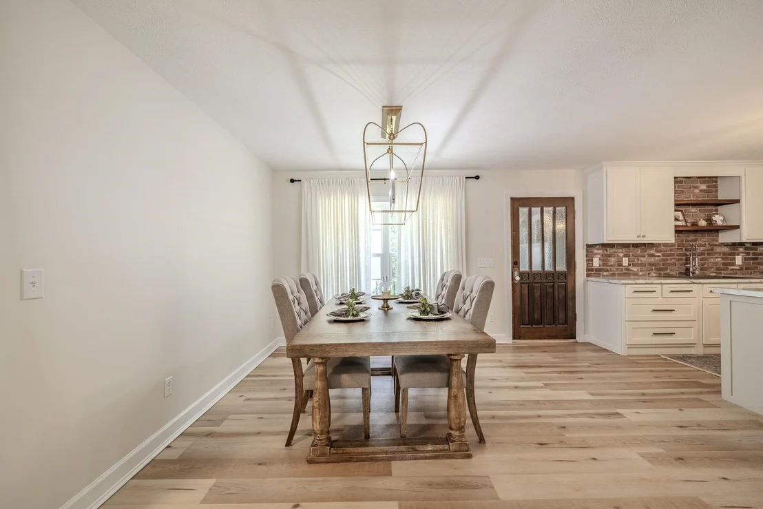 Photo of 330 ROBIN HOOD LOOP