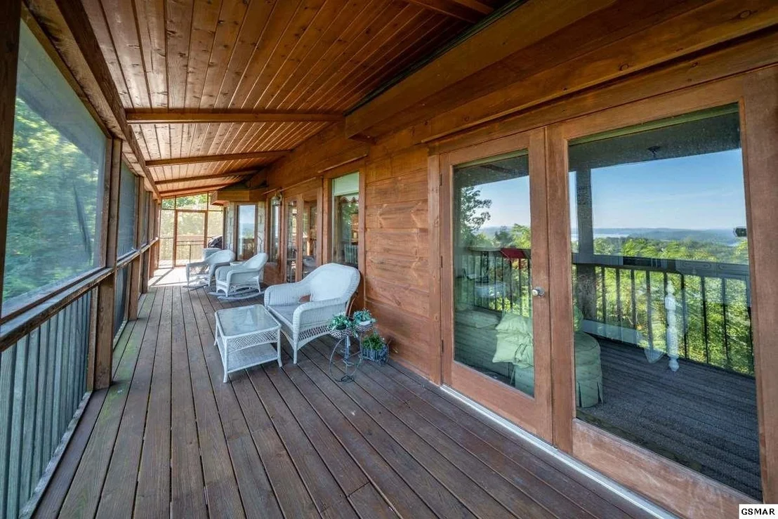 Photo of 1119 Gordon Way