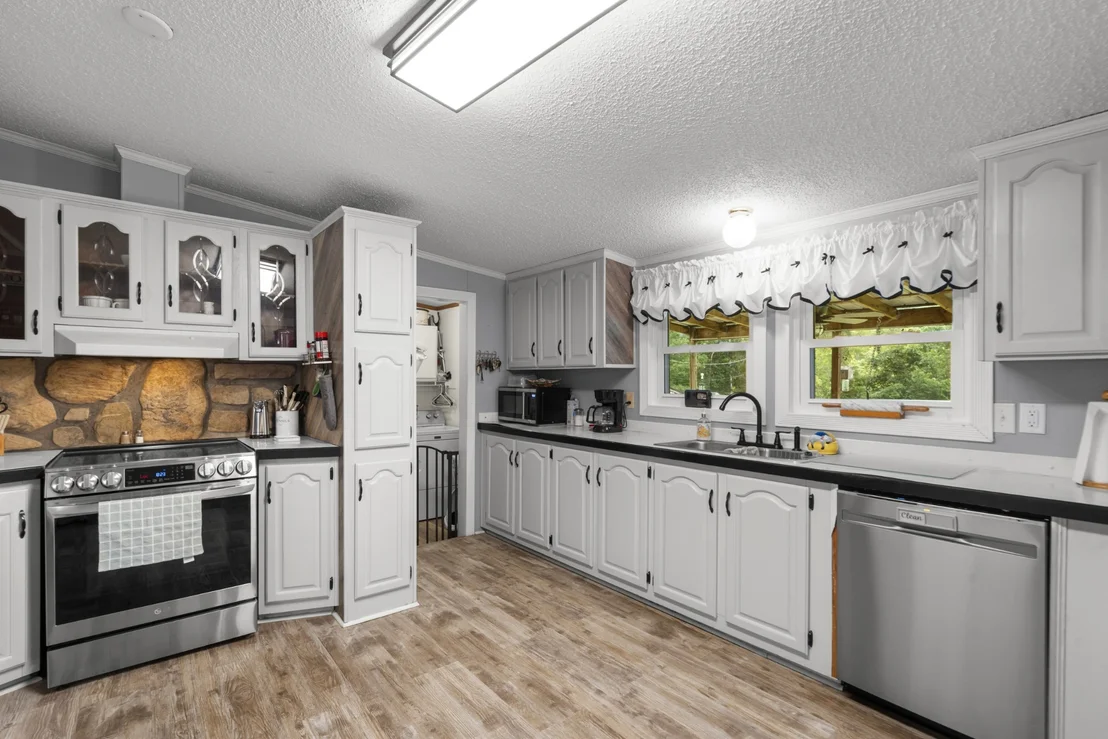 Photo of 6560 Piney River Rd