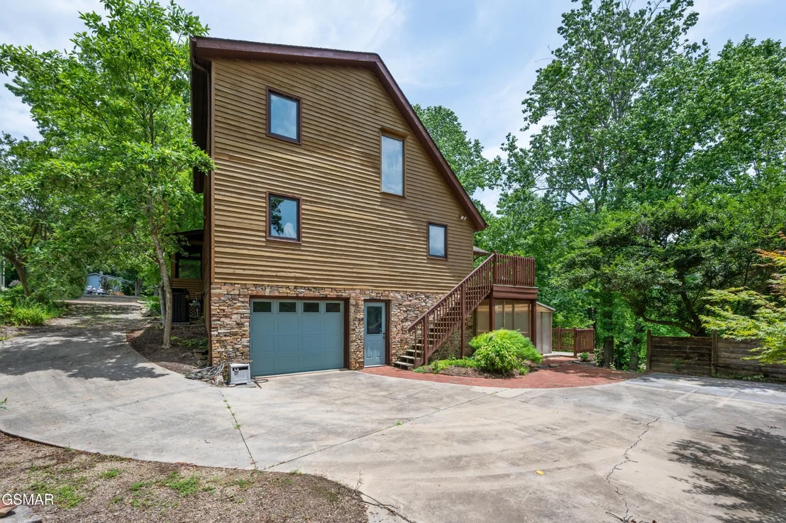 Photo of 2369 Goldrush Road