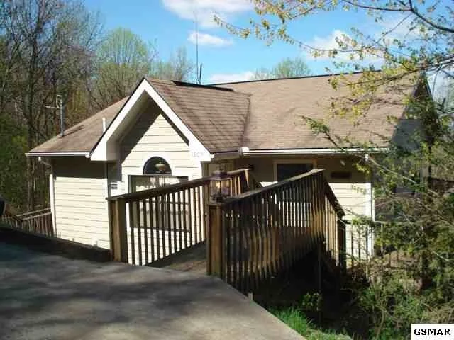Photo of 1805 Cherry View Lane
