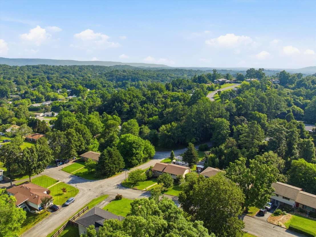 Photo of 601 Highview Circle