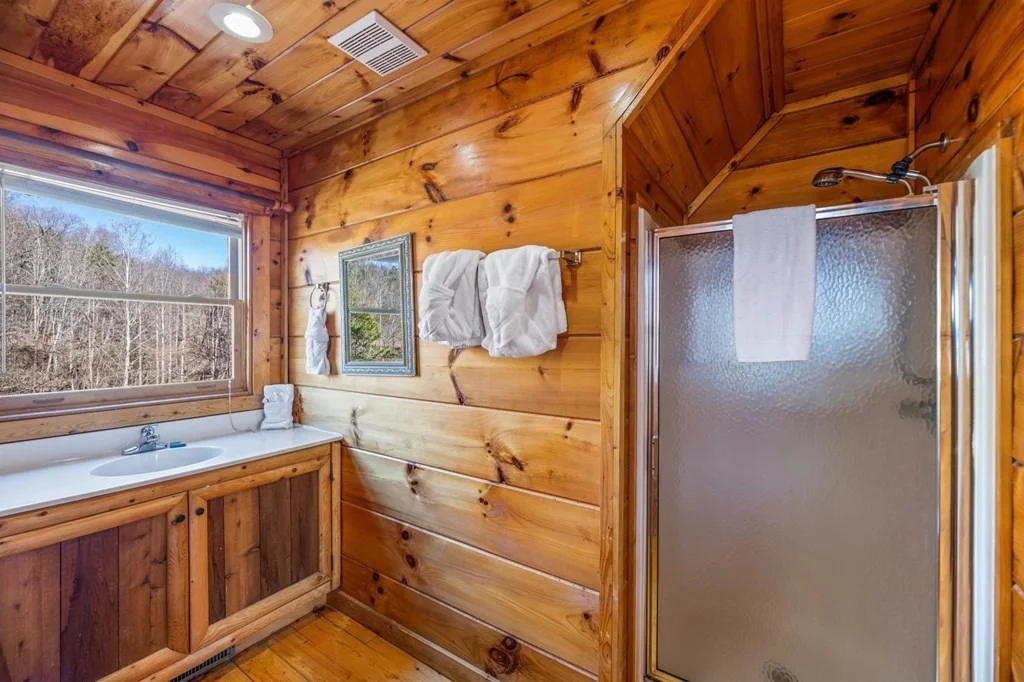 Photo of 1234 Lakeview Drive