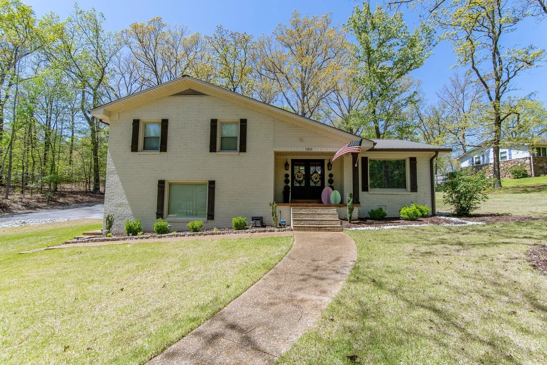 Photo of 180 HORNER DR