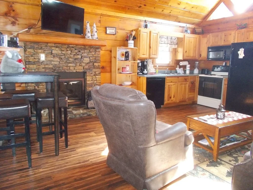 Photo of Unit AUTUMNBREEZE at 504 Chickasaw Gap