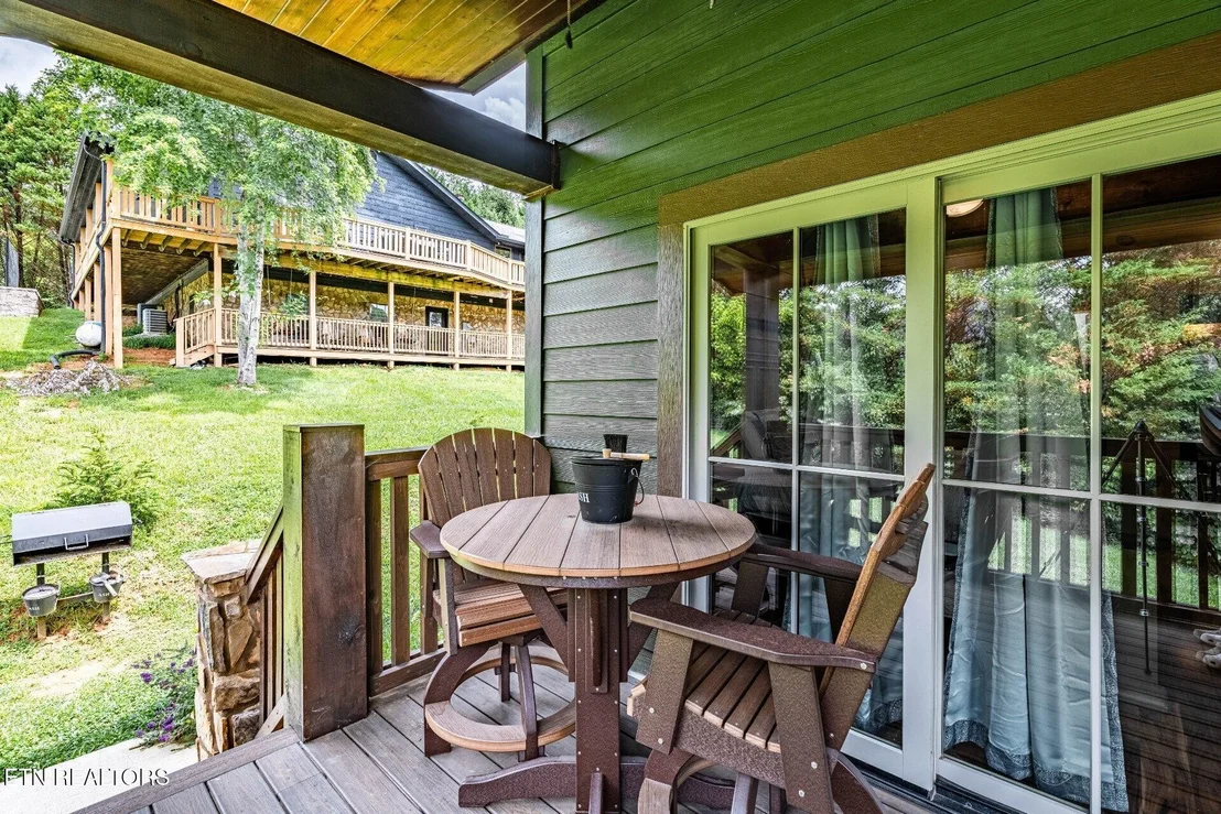 Photo of 615 Rainbow Rd