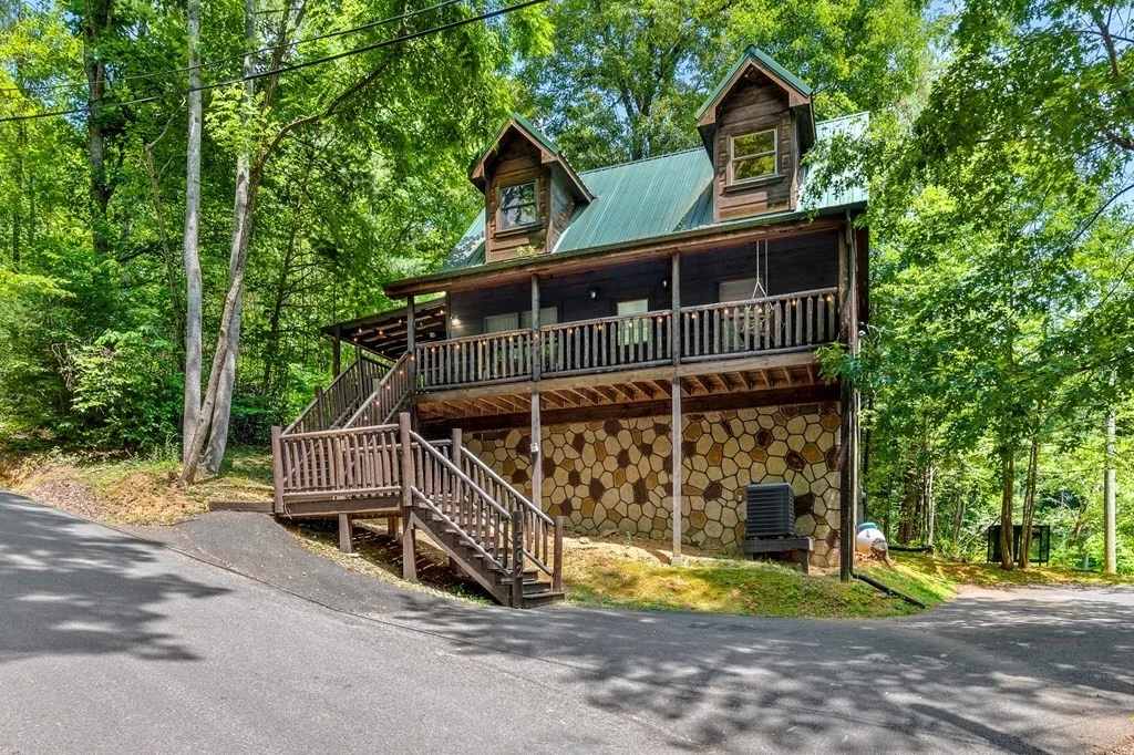 Photo of 1502 SKY VIEW Drive