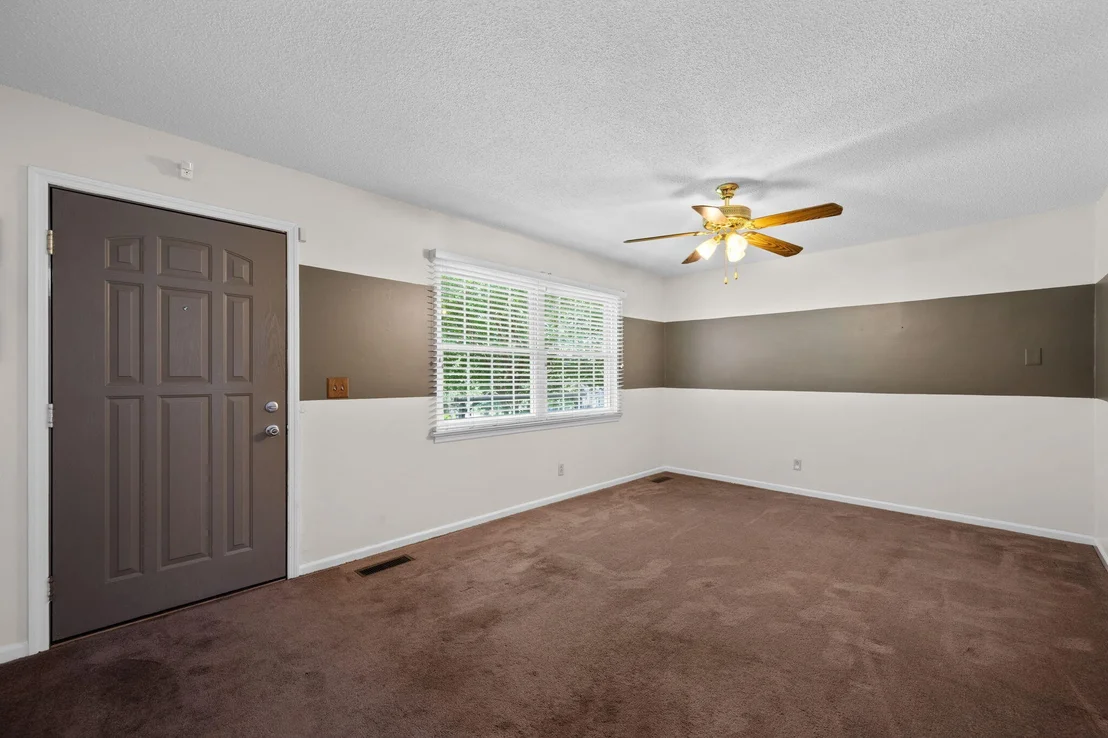 Photo of 8979 Hensley Road