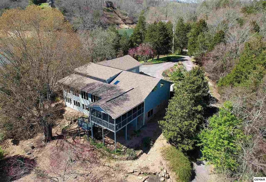 Photo of 1870 RIDGECREST Drive