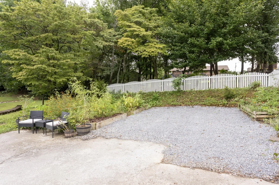Photo of 715 Carmen Drive