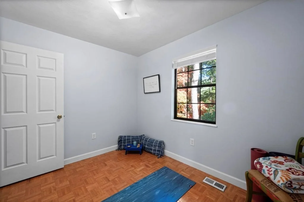 Photo of 3719 Thayer Lane