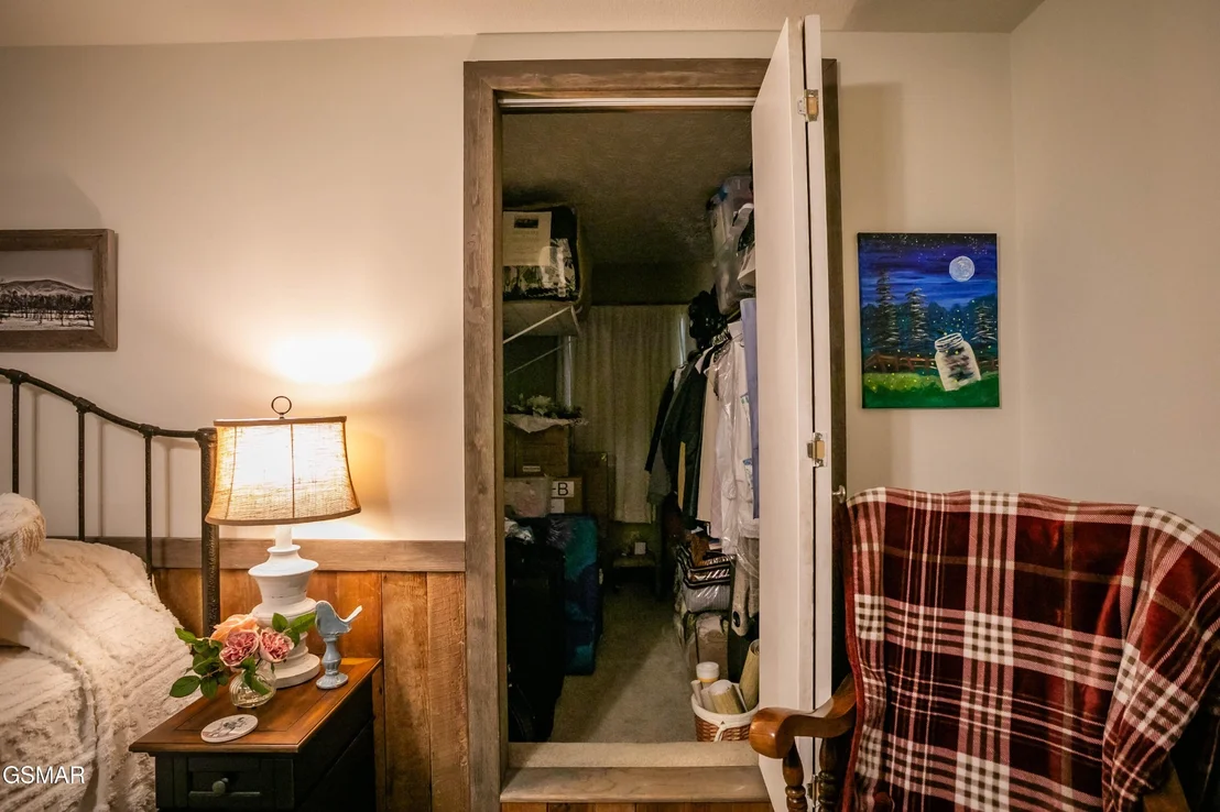 Photo of 3450 Valley View Road
