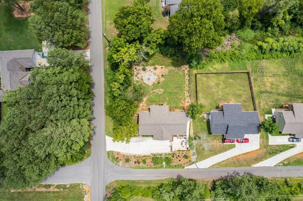 Photo of 2001 Big Chiefs Skyview Drive