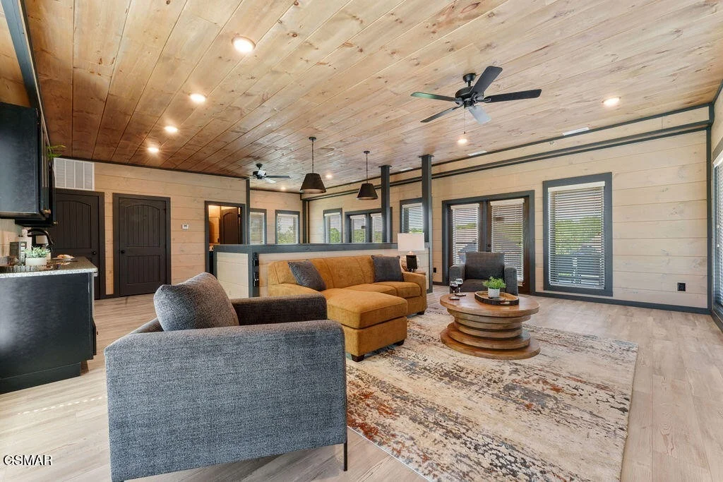 Photo of 641 Summer Valley Way