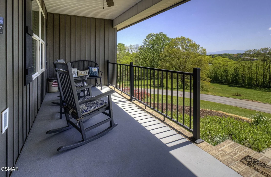 Photo of 2045 Kings View Loop