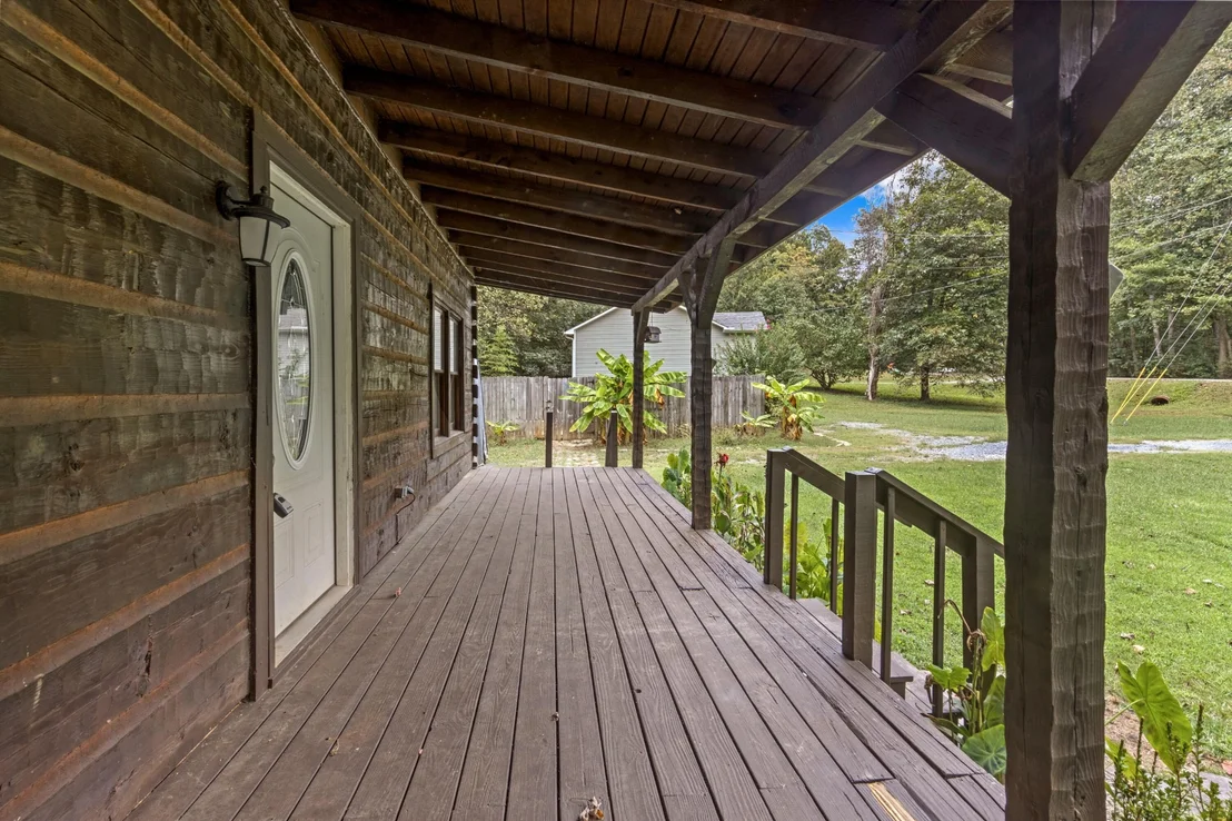 Photo of 91 Oak Hill Drive NE