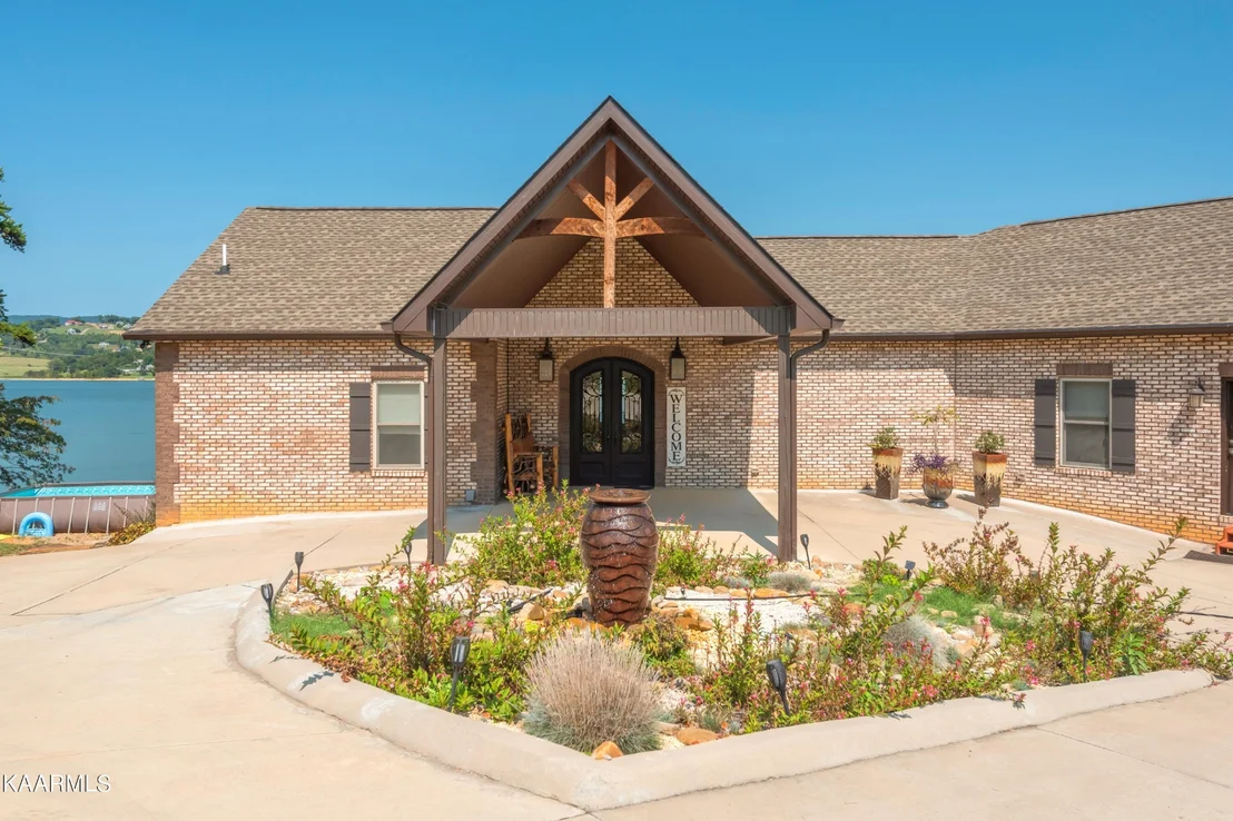 Photo of 499 Chilhowee Lane