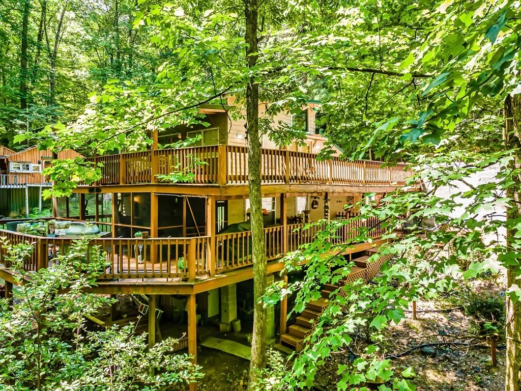 Photo of 2590 Bluff Mountain Road