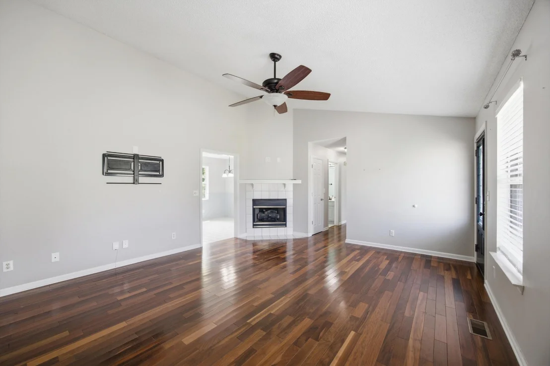 Photo of 144 N Brent Drive