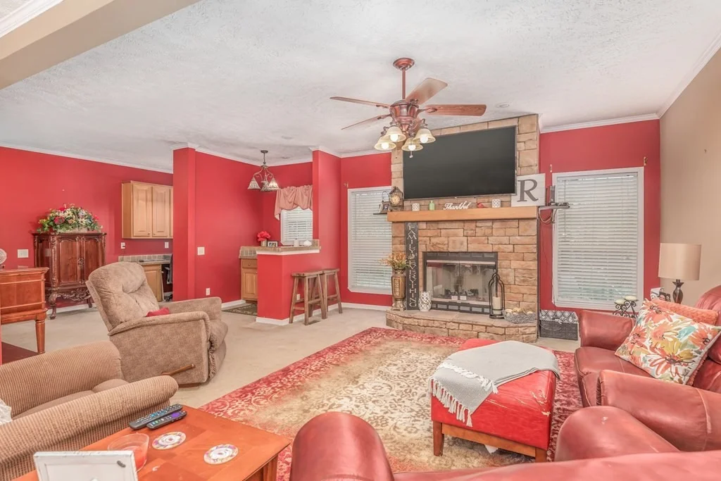 Photo of 552 JONES Circle