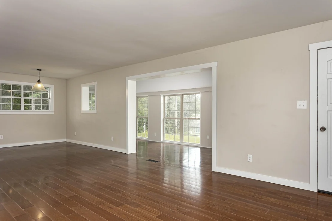 Photo of 547 Van Davis Road NW
