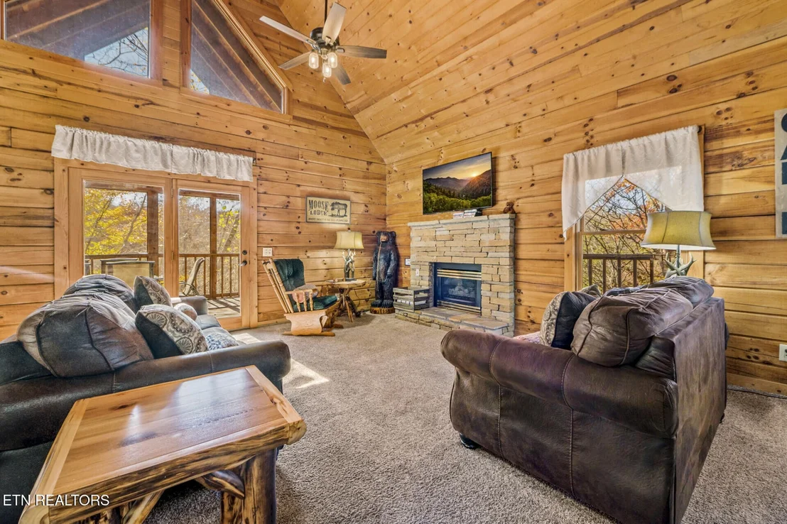 Photo of 419 Sassafras Tr