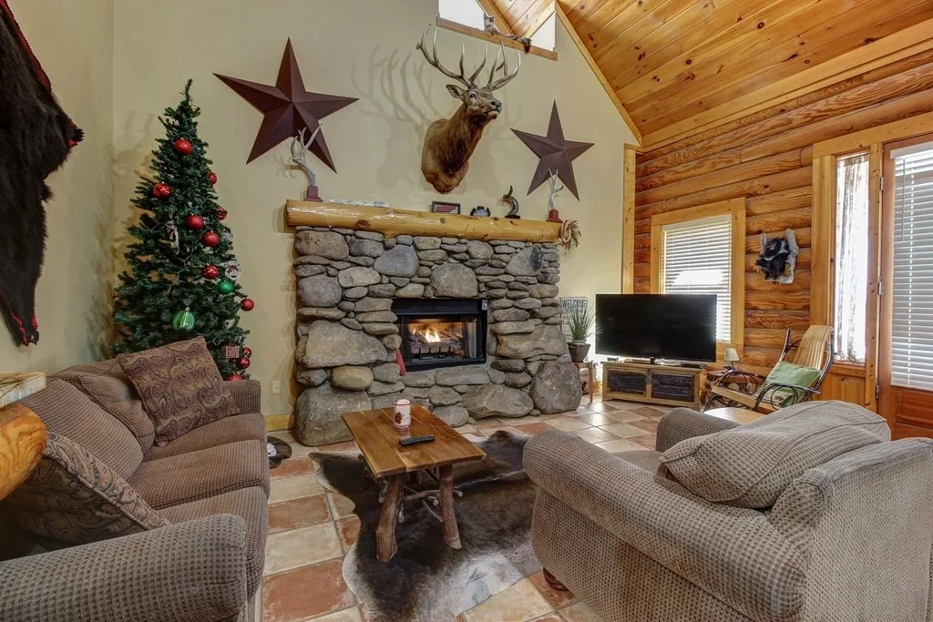 Photo of 305 Big Bear Way
