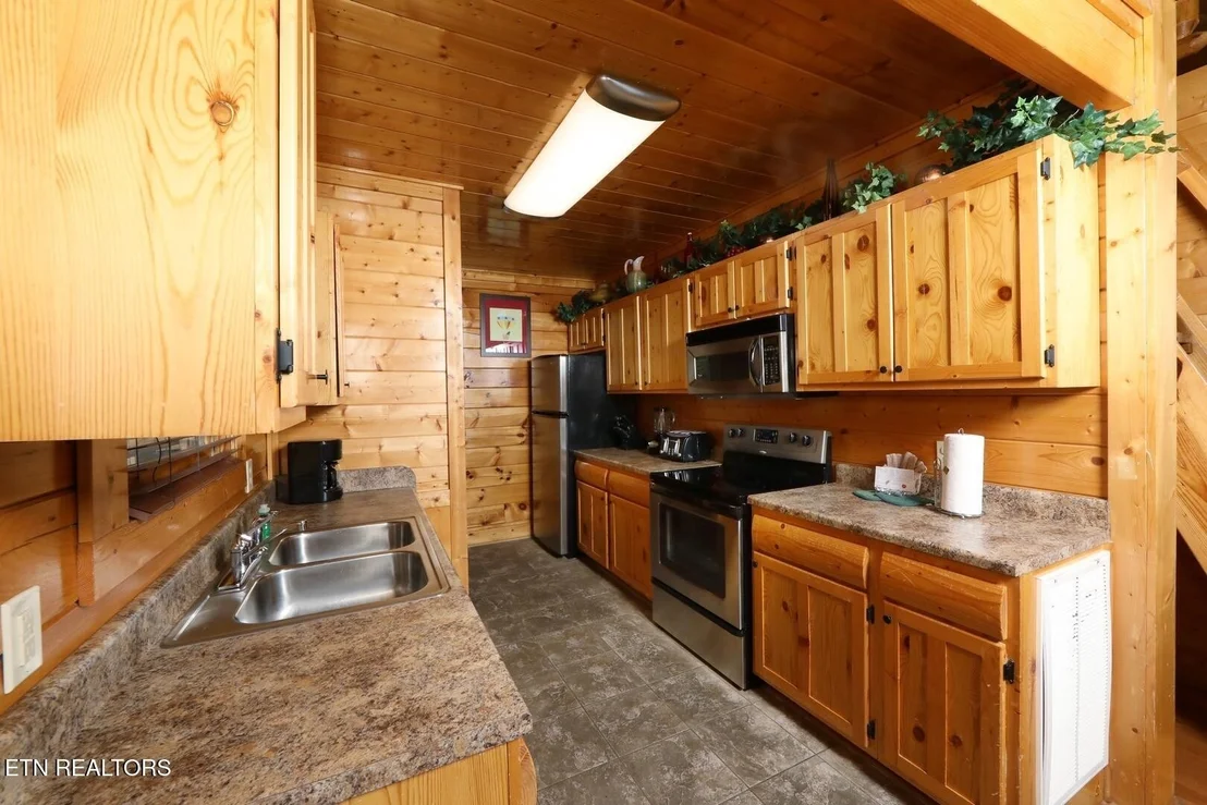 Photo of 2212 Towering Hemlock Drive